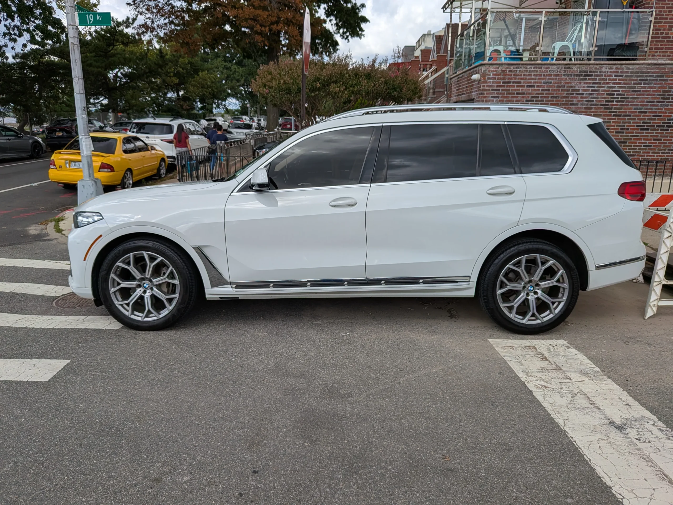 2020 BMW X7 xDrive40i Sport Utility 4D AWD/4WD