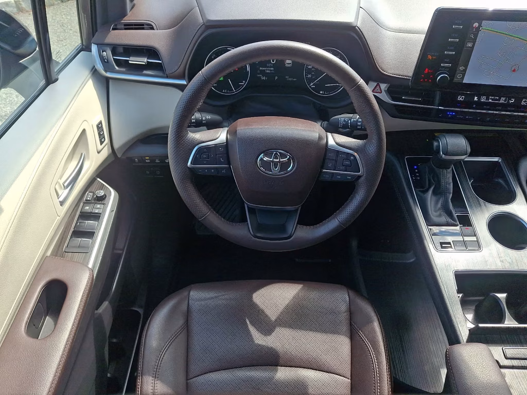 2024 Toyota Sienna Platinum AWD/4WD
