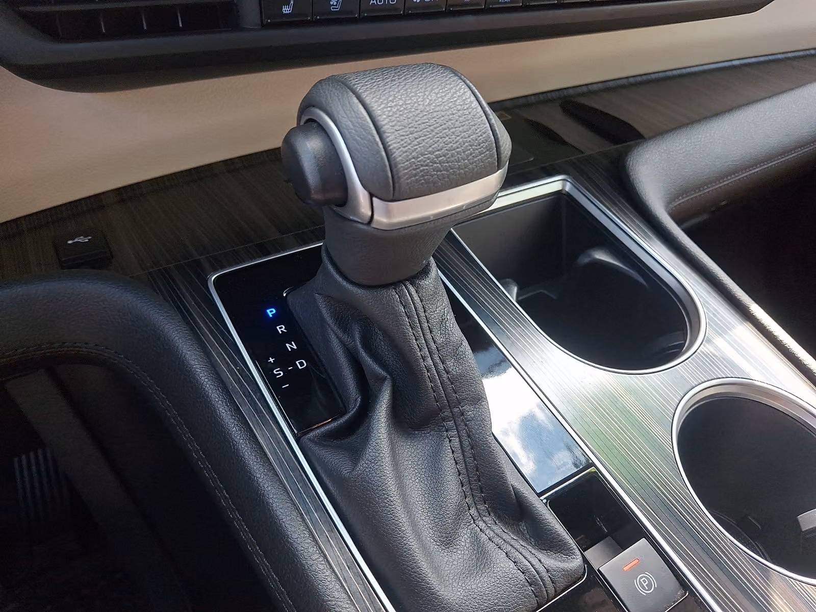 2024 Toyota Sienna Platinum AWD/4WD