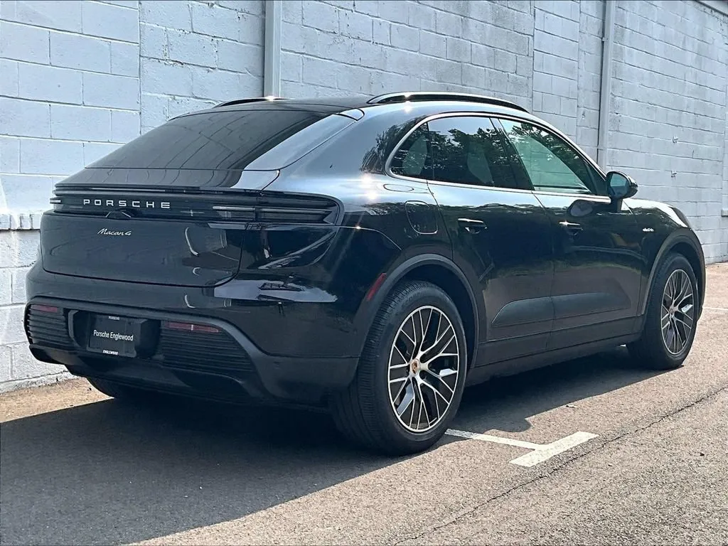 2025 Porsche Macan 4 Electric AWD/4WD