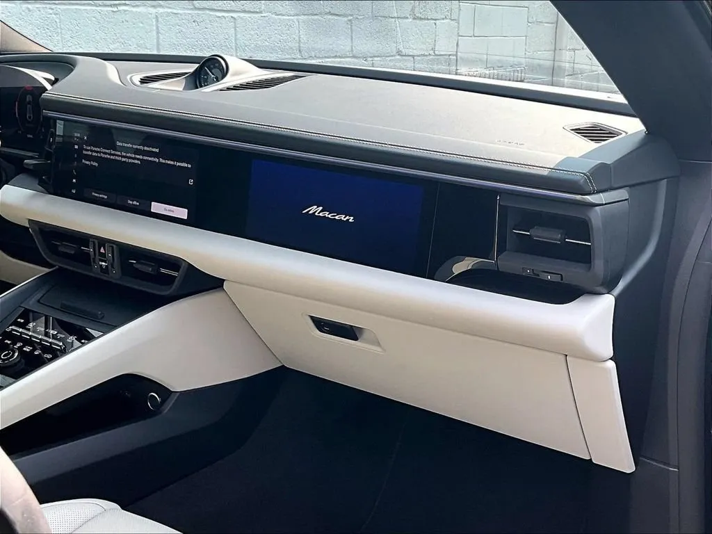2025 Porsche Macan 4 Electric AWD/4WD