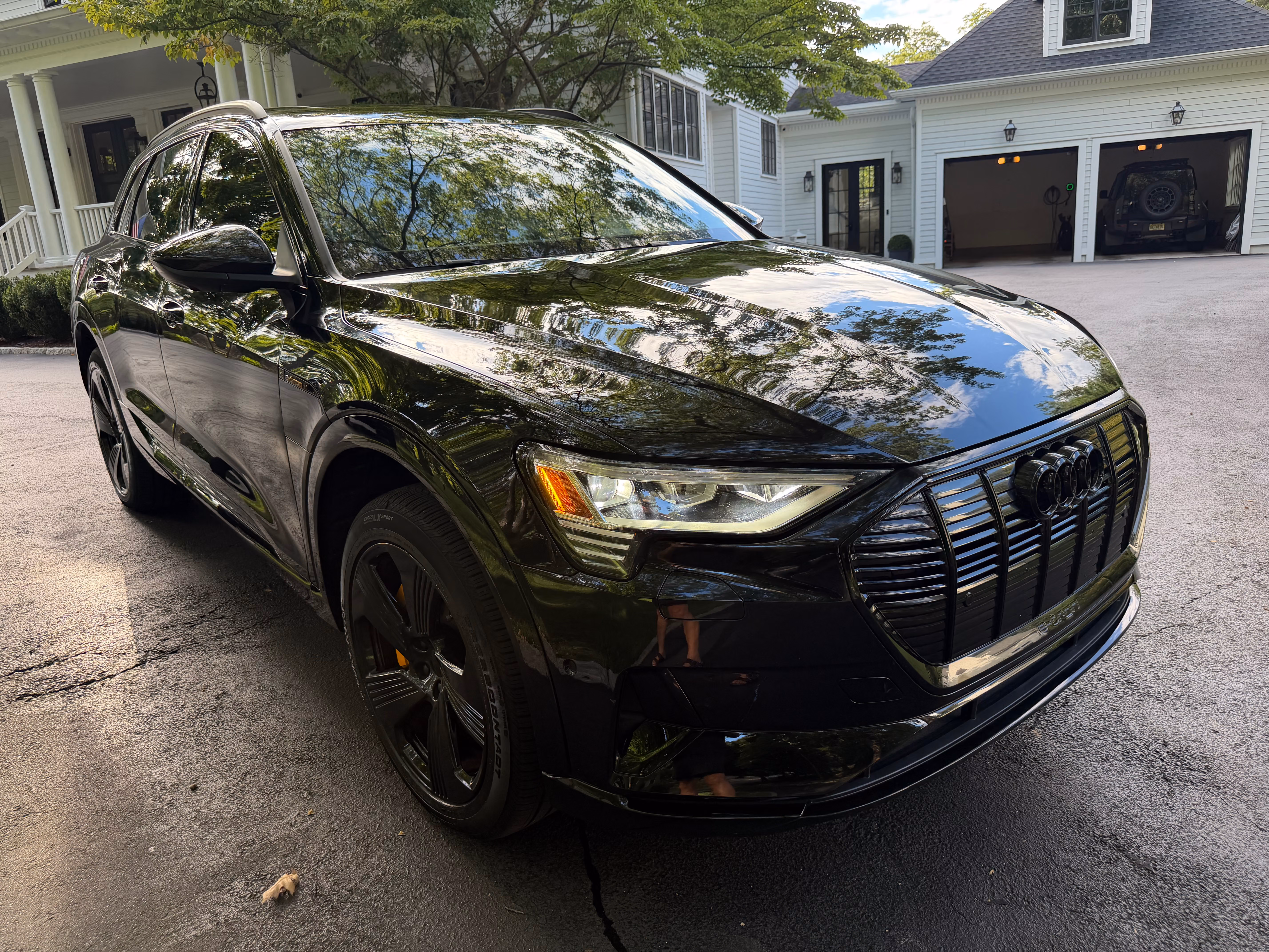2022 Audi e-tron Premium Plus Sport Utility 4D AWD/4WD
