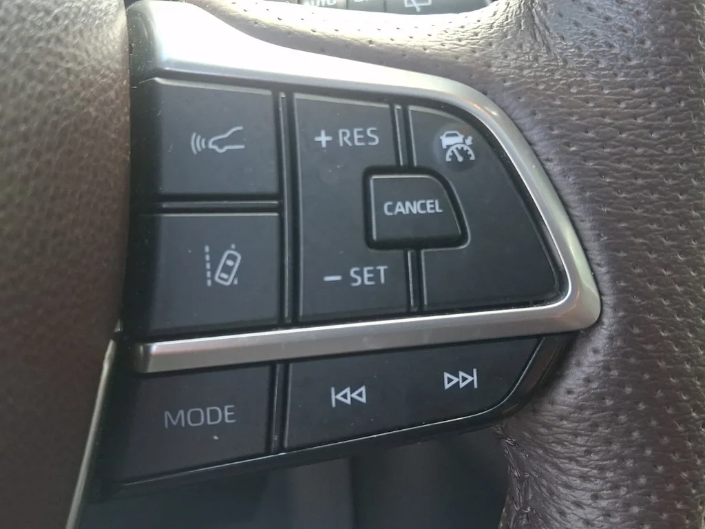 2024 Toyota Sienna Platinum AWD/4WD