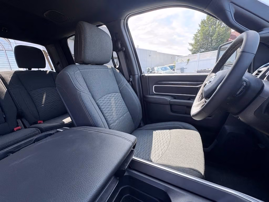 2026 RAM 2500 Big Horn AWD/4WD