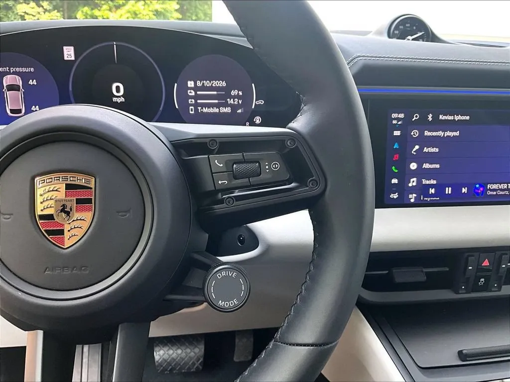 2025 Porsche Macan 4 Electric AWD/4WD