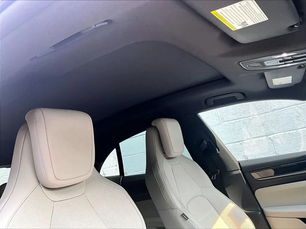 2025 Porsche Macan 4 Electric AWD/4WD