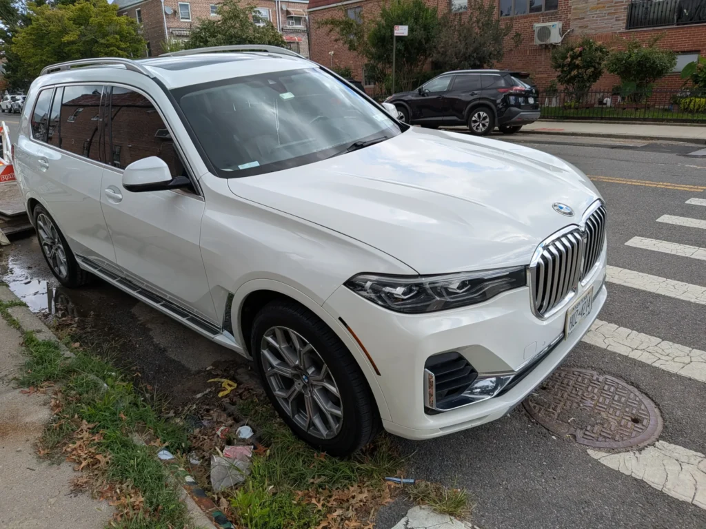 2020 BMW X7 xDrive40i Sport Utility 4D AWD/4WD