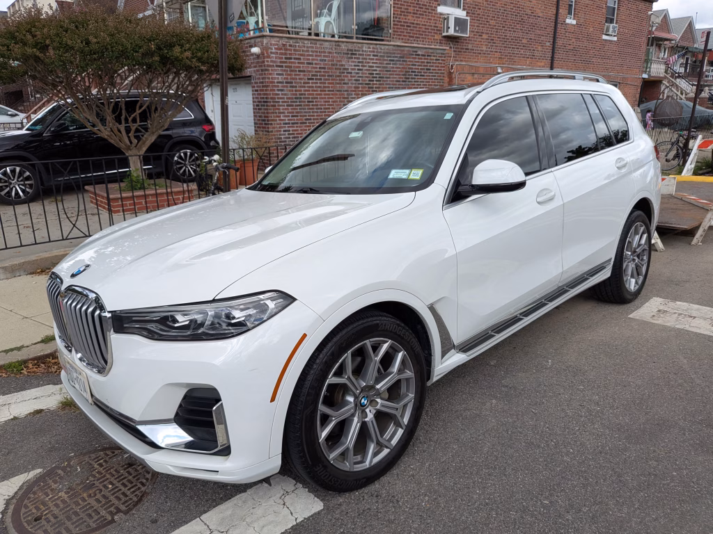 2020 BMW X7 xDrive40i Sport Utility 4D AWD/4WD