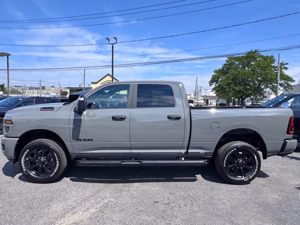 2026 RAM 2500 Big Horn AWD/4WD