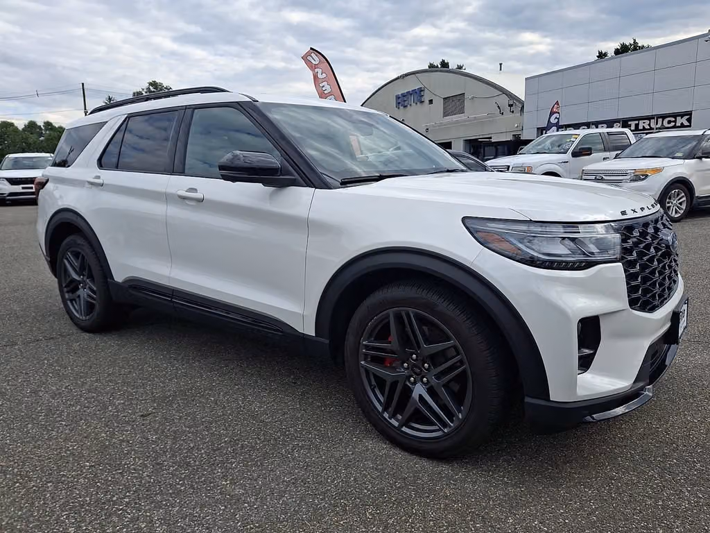 2025 Ford Explorer ST AWD/4WD