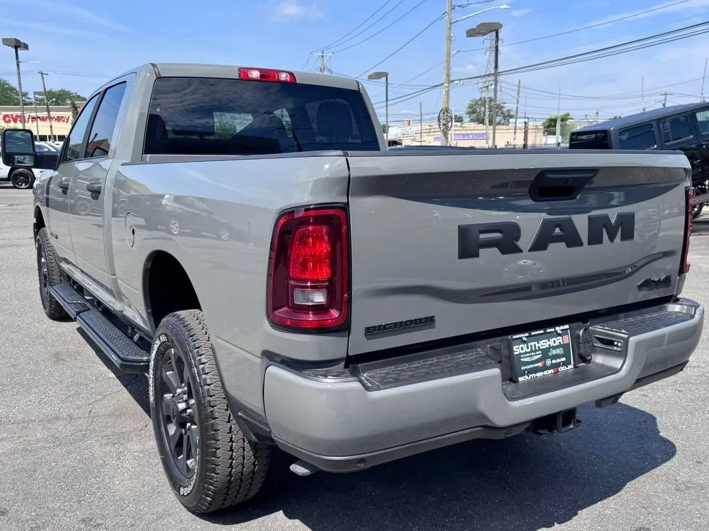 2026 RAM 2500 Big Horn AWD/4WD