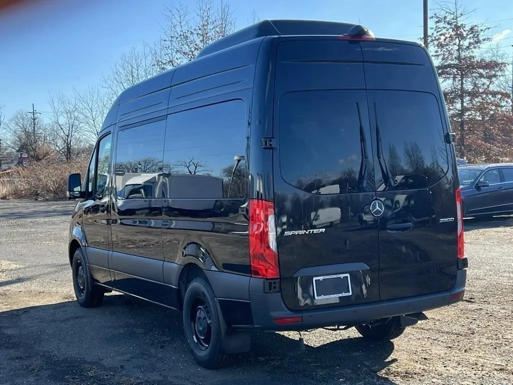 2025 Mercedes-Benz Sprinter 2500