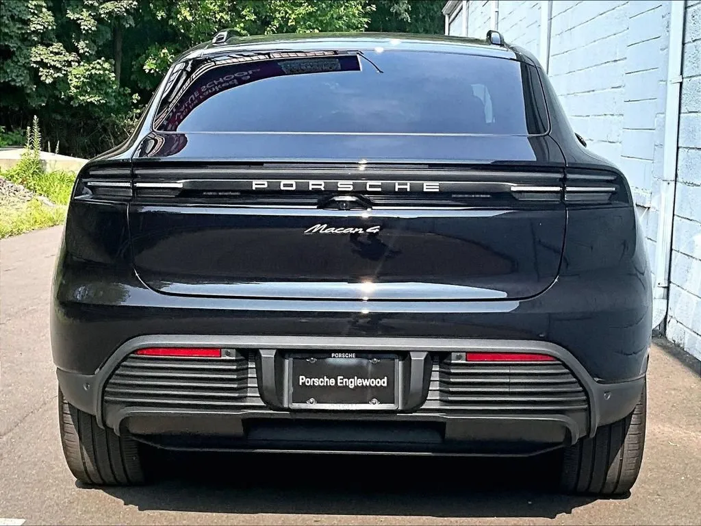 2025 Porsche Macan 4 Electric AWD/4WD