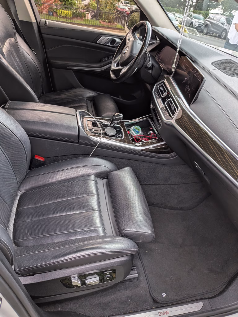 2020 BMW X7 xDrive40i Sport Utility 4D AWD/4WD