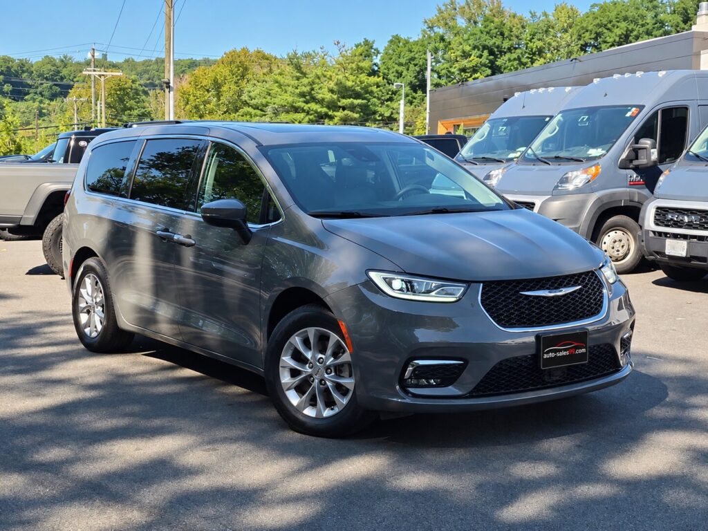 2023 Chrysler Pacifica Touring-L AWD/4WD