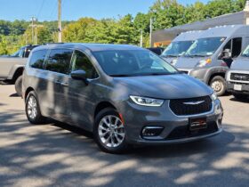 2023 Chrysler Pacifica Touring-L AWD/4WD